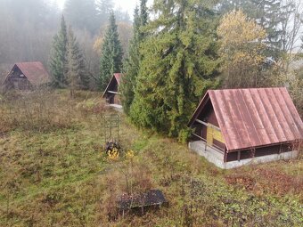 Stavebný pozemok s troma chatami – Dierová, Kráľovany - 3