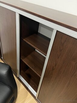 Skriňa s posuvnými dvierkami - 3