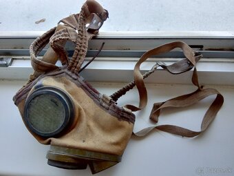 Maďarská vojenská plynová maska 34 M - 3