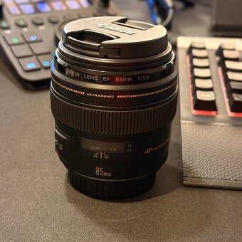 Canon EF 85mm f/1.8 USM – portrétny objektív - 3