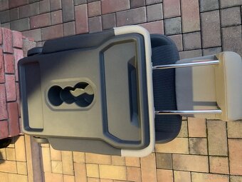 Prostřední sedačka VW Multivan T7 v látce - 3