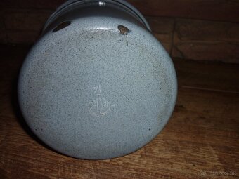 Smaltovaný hrniec - 3