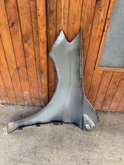 Mercedes B klassa w246 2011- pravý blatník - 3