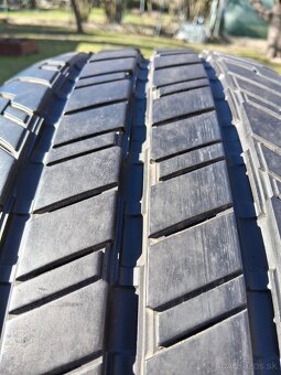 215/65 r16C letne pneumatiky - 3