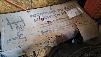 Zdvihák na sadrokartón - 3