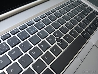 predám Hp elitebook 8470p , Intel(R) Core™i5 , 8gb ram ,ssd - 3