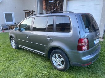 Touran 1.9TDI 7 Miestne - 3
