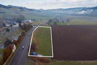 Pozemok pre komerčné alebo výrobno-prevádzkové využitie - 3