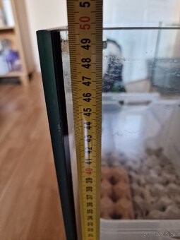 Akvárium
0,7 mm sklo. - 3