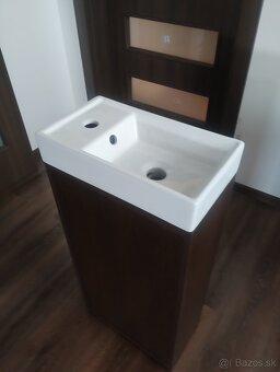 Skrinka s umývadlom - 3