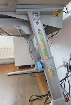 Mayer - detsky rastuci stol a ergonomicka stolicka - 3