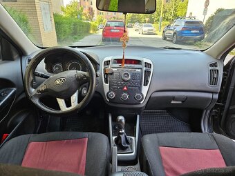 Predám Kia Ceed 2012 1,6 benzin 92kW(125ps) - 3