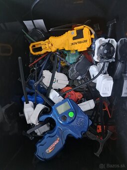 Beyblade Metal (súčiastky, launchery + aréna) - 3