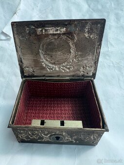 Starozitna secesna vyse 100 rocna skatulka sperkovnica - 3