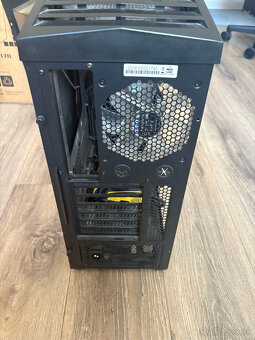 PC skrina + Zdroj + DVD ROM + Čitačka pamäť. kariet - 3