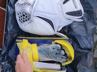 Lapacka BAUER a vyrazacka VAUGHN - 3