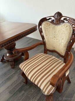 Predám mohutný stol + stoličky k nemu - 3