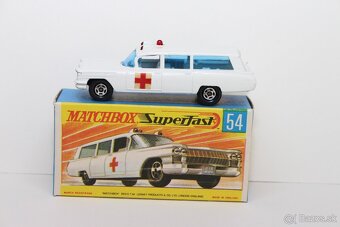 Matchbox SF Cadillac ambulance - 3