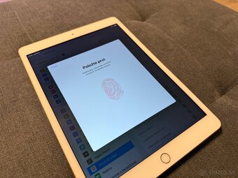 iPad 7.gen., 32 GB Gold - 3