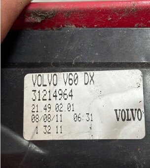 Volvo V60 2011- ľavé a pravé zadné svetlo cena za ks - 3