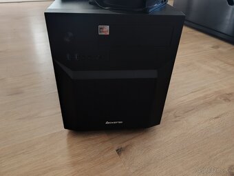 Predám PC skrinku+ventilátory - 3