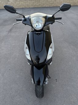 Skúter Piaggio Fly 300 - 3