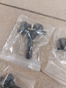Snímač tlaku v pneumatikách TPMS - 3