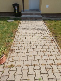 Čistenie fasád zamkovej dlažby pomníkov - 3