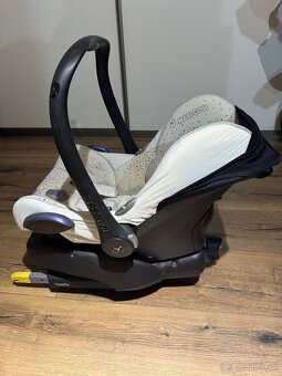 Maxi Cosi CabrioFix + EasyFix isofix zakladna - 3