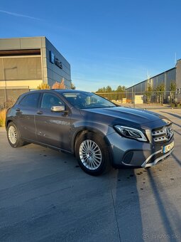Mercedes-Benz GLA 200D - 3