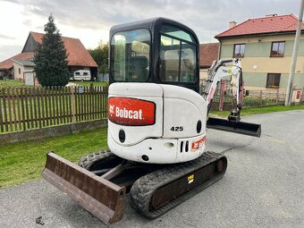 Minibagr Bobcat 425 G bez přesahu zádě, 2,7t - 3