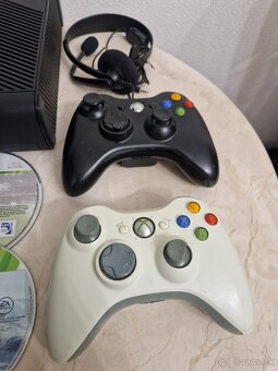 XBOX 360 E 500GB herná konzola + 2x ovládač a 4 hry - 3