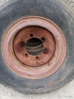 Predám kolesá na 5t vlečku s rozmerom 8,25 R 15 - 3