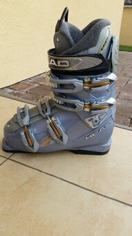 Lyže. lyžiarky, prilba - 3