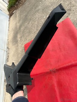 Manet korado bočný plast - 3