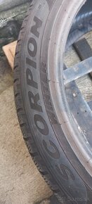 285/40 r22 - 3