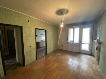 Veľký mestský 2 a pol izbový byt v centre - 3
