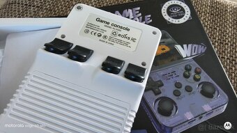 Retro Herna konzola R36s nova - 3
