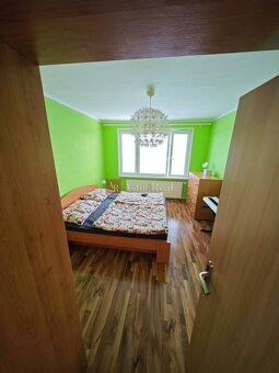 Predaj: 2 izbový byt s loggiou 63 m2 Sásová - 3