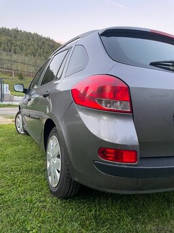 Renault Clio III grandtour - 3
