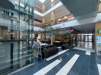 Na prenájom: Moderné obchodné priestory v centre Galanty - 3