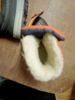 vsetko za 12 eur  cislo 25 snehule...,nike,.. 5kusov. - 3