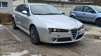 Alfa romeo 159 2,2 jts TI + bose 1700€ - 3