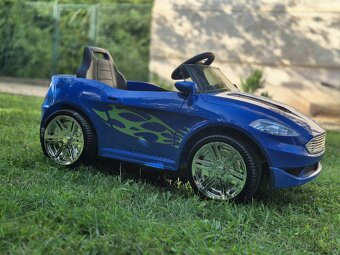 Predám detské elektrické autíčko Evo 🚗⚡ - 3