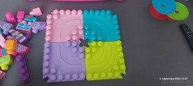 Mega Bloks - Stavebný hrací stolík - 3