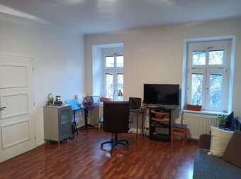 Na prenájom priestranný dvojizbový byt na Kalinčiakovej ulic - 3