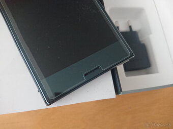 Sony Xperia XZ Premium novy - 3