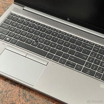 HP ZBook Firefly G7 15" – i7-10810U / Quadro P520 / 32GB RA - 3