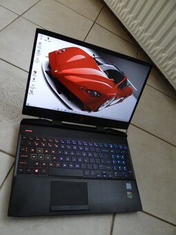 15.6" HP OMEN/Int Core i5/16GB RAM/512SSD a 500 HDD/NVidia  - 3