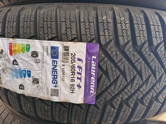 205/60R16 - 3